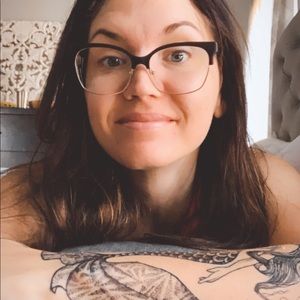 Meet your Posher, Casey